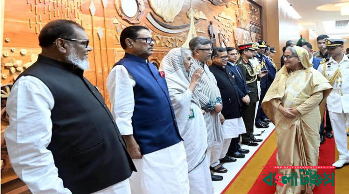 জি-২০ শীর্ষ সম্মেলনে যোগ দিতে নয়াদিল্লির পথে প্রধানমন্ত্রী