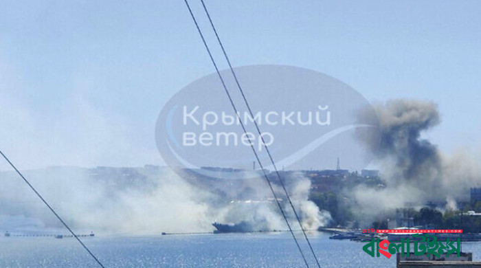 রাশিয়ার নৌ সদর দফতরে ইউক্রেনের ক্ষেপণাস্ত্র হামলা