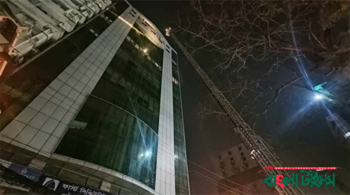 ১৬ ঘণ্টা পর নিভল খাজা টাওয়ারের আগুন