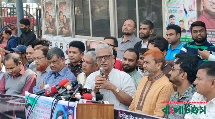 জনগণ ছাড়া নির্বাচনের খেসারত দিতে হবে: ফারুক