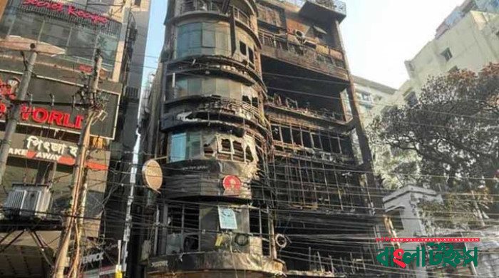 শর্টসার্কিটের আগুন ছড়ায় জমে থাকা গ্যাসে