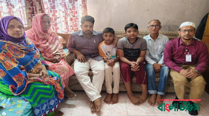 শহীদদের তালিকা হচ্ছে, এখন পর্যন্ত ৮০০ জনের নাম পাওয়া গেছে: নাহিদ ইসলাম