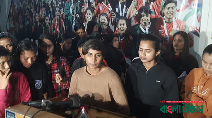 অভিমান ভেঙে মাঠে ফিরছেন বিদ্রোহী নারী ফুটবলাররা