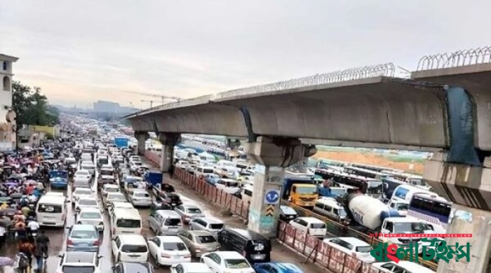 বিমানবন্দর সড়কে যানজট, যাত্রীদের ভোগান্তি