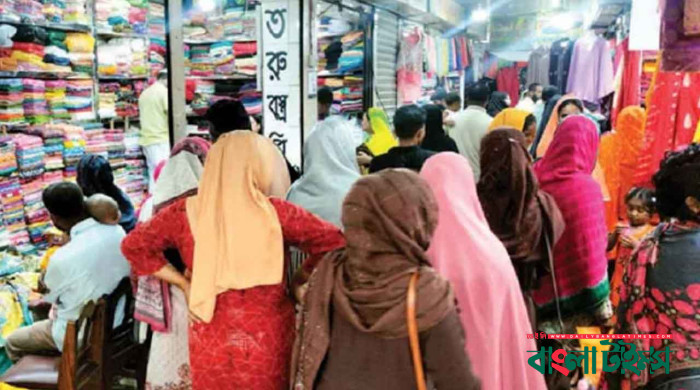 ঈদকে কেন্দ্র করে ছুটির দিনে মার্কেটে ভিড়