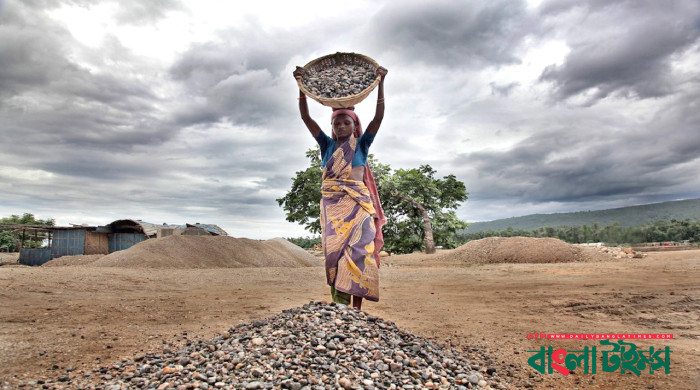 মহান মে দিবস: শ্রমজীবী মানুষের অধিকার আদায়ের দিন আজ