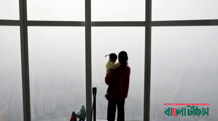South Korea's world lowest fertility rate drops again