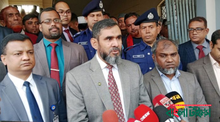 নির্বাচনের দিনক্ষণ নির্ধারণ কমিশনের হাতে নয়