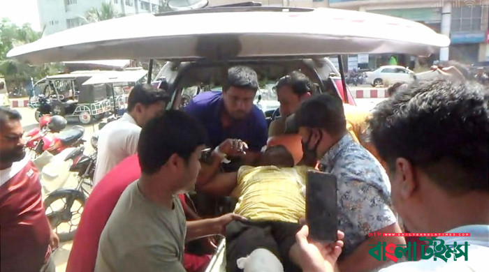 নাটোরে বিএনপি নেতাকে পিটিয়ে জখম