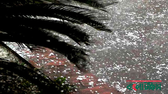 রাজধানীতে ঝড়ো হাওয়াসহ ব্যাপক শিলাবৃষ্টি