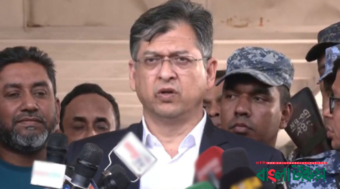 লন্ডন থেকে ফিরে তারেক রহমানকে নিয়ে যে তথ্য দিলেন সালাহউদ্দিন