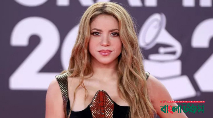 ৭ বছর পর অ্যালবাম প্রকাশের ঘোষণা পপ তারকা শাকিরার