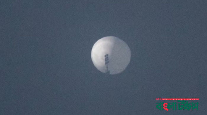 US shoots down suspected Chinese spy balloon