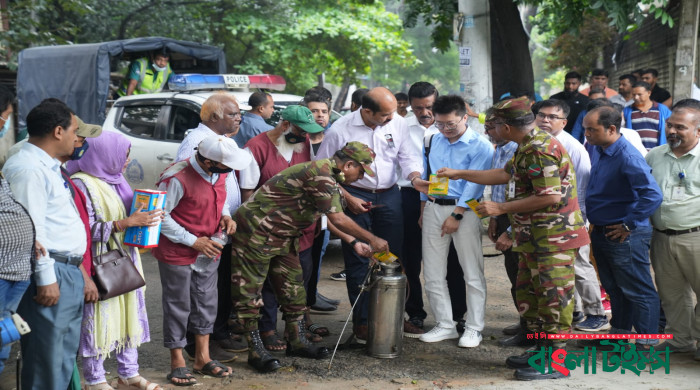 মশা নিধনে বিটিআই প্রয়োগ শুরু করেছে ডিএনসিসি