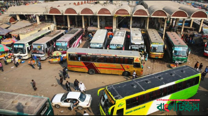 রাজধানীতে যান চলাচল কম, ছাড়েনি দূরপাল্লার বাস