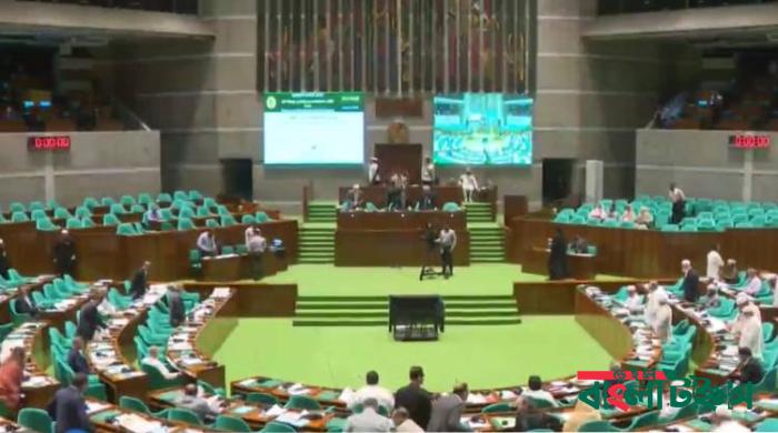 সরকারি চাকরির নতুন বয়স নির্ধারণ করে সংসদে বিল পাস