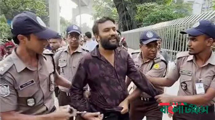 মোটরসাইকেল নিয়ে প্রধানমন্ত্রীর গাড়িবহরে ঢুকে পড়া সেই যুবক ৫ দিনের রিমান্ডে