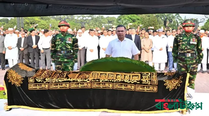 আব্দুল হাইয়ের জানাজায় অংশ নিলেন প্রধানমন্ত্রী